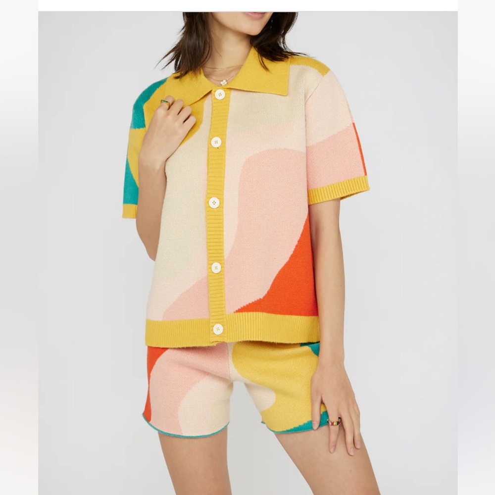 YITAI New Wave Short Sleeve Top & Shorts